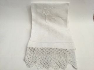 Antique/vintage English White Linen Damask Towel W/ Lace 25” X 45.  5” Lg.  Bath Tow