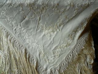 Antique Vintage Silk Embroidered Piano Shawl Floral Creamy White Knotted Fringe