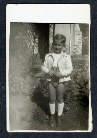 Vintage Photo - Appealing Image Of A Young Boy Nicely Dressed/fashion - 1930 