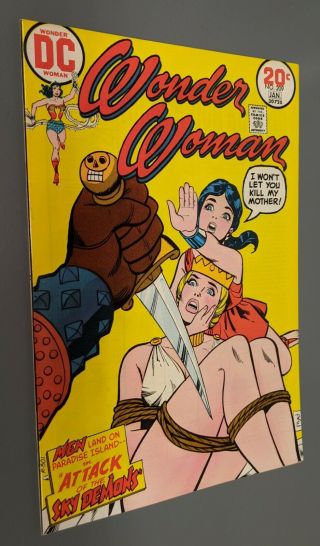 Wonder Woman 209 Nm Dc Comics 1973 - 1974 Bronze Age Comic Book