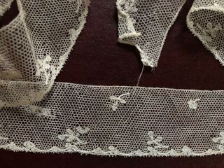 19th C.  Point de Paris bobbin lace edging simple sprigs design COSTUME Sew Craft 2