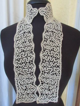 Antique Handmade Idrian Bobbin Lace Dress Collar.  Soft Ecru