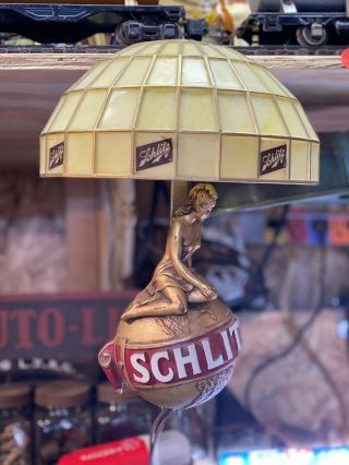 Vtg 1971 Schlitz On Draught Beer Lighted Wall Sconce Girl On Globe Lamp Art Deco