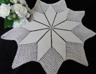 Vintage Hand Crochet Antique White Heavy Cotton Centrepiece Doily Star 72 Cm