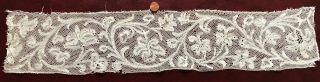 Classic 18th C.  Milanese bobbin lace wide border length fancy cloth work 2