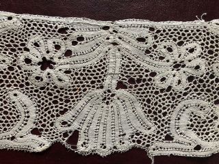 18th c.  Milanese or Eastern European bobbin lace 3