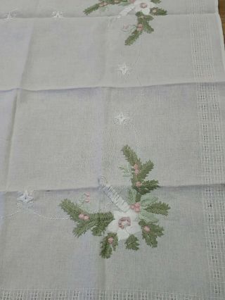 Vintage Hand Embroidered Christmas Runner Linen Tablecloth Lace 100 Cotton