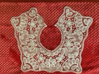 Stunning Antique French Handmade Lace Collar - 15 To 19cm Width
