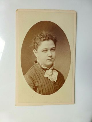 Antique Cdv Cabinet Photo Thoughtful Expression Young Woman Lace Collar Buffalo
