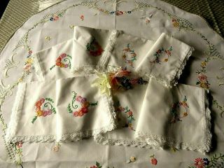 Vintage Hand Embroidered Cotton & Lace Pillowcases X 2 Pairs.  Very Pretty