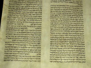 TORAH SCROLL BIBLE MANUSCRIPT FRAGMENT 150 YRS EUROPE 