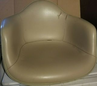 Vtg Herman Miller Fiberglass Shell Upholstered Eames Chair Mid Century Modern