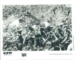 1992 Press Photo Crowd Moshing At Pearl Jam Concert 1990s Grunge