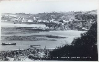 Rocquaine Bay - Guernsey - Vintage Postcard
