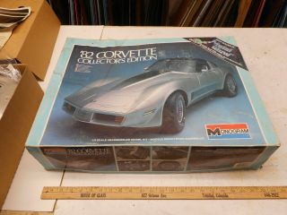 Monogram,  82 Corvette,  1/8 Scale,  Plastic Model Kit,  Collector 