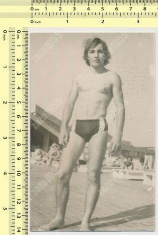 Handsome Muscular Shirtless Man Trunks Bulge Guy Beefcake Gay Beach Old Photo