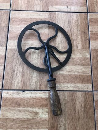 Rare Antique Cast Iron Wheelwright / Traveler.  Wagon Wheel Measuring Tool.