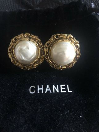 Chanel Vintage Faux Pearl Earrings Gold Clip - On