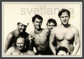 Beach Buddies Hug Handsome Shirtless Men Muscle Bulge Physique Vintage Photo Gay