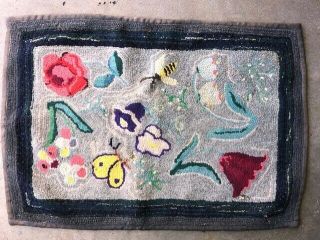 Good Antique Hooked Rug With Flowers & Insects