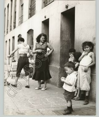 Women & Children Play On Street,  1940s Vtg.  Press Photo By Louise Guckenheimer