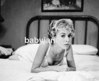 132 Psycho Janet Leigh Sexy In Bra Lying In Bed Behind The Scenes Photo