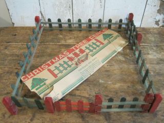 Vintage Primitive Christmas Tree Wood Fence Red Green Paint American 3
