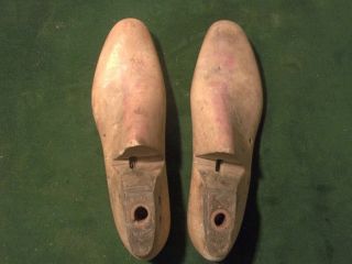 Vintage 1942 Pair US NAVY Size 7 - 1/2 C VULCAN Industrial Shoe Factory Lasts E - 6 2