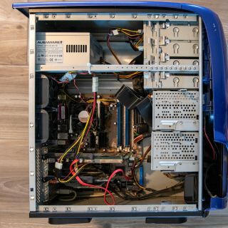 Alienware Area 51 Gaming Full Size Vintage Desktop Case - Blue 2