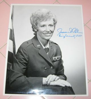 Autographed Photo Brigadier General Jeanne Holm 1921 - 2010 Us Air Force