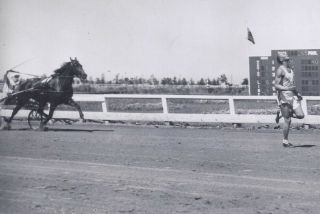 1950s News File Photo Olympic Track Star Jesse Owens Racing A Horse San Mateo Ca