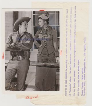 Gunsmoke - James Arness/amanda Blake/western - 5 X 7 - Photo - 1957