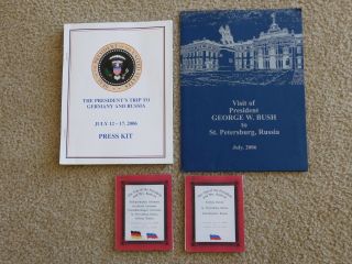 George W Bush White House Issue Presidential Seal Press Kit And Travel Books R