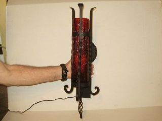 ANTIQUE/VINTAGE SPANISH REVIVAL WROUGHT IRON WALL LIGHT RED CRACKLE GLASS 1654 2