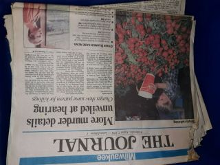 (27) Daily Newspapers Jeffrey Dahmer Serial Killer Rape Murder 1991/1992