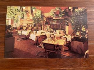 Vintage Postcard For The Holiday Inn,  Palo Alto,  California (dining Room Scene)