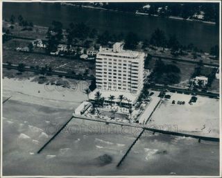 1948 Press Photo Aerial Martinique Hotel 1940s Miami Beach Florida