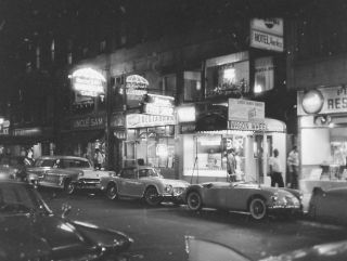 Vtg 1950s 35mm Negative Nyc Street Scene Hotel Peerless Wagon Wheel Bar 503 - 29