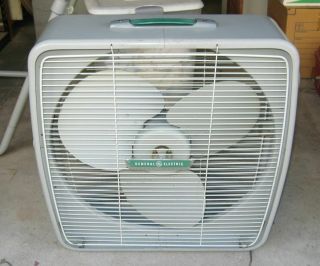 Vintage 1960s Ge Metal Box Fan 3 - Speed With Rolling Stand Great