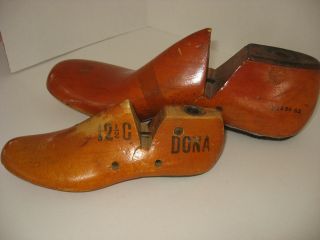2 Vintage Wood Shoe Lasts Adult And Child Sizes Primitives