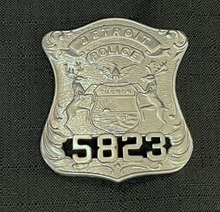 Vintage Obsolete Detroit Police Officer Badge Applied Numbers 5823