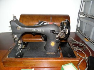 Vintage Singer Portable Electric Sewing Machine 128 - 23 In Case With Key