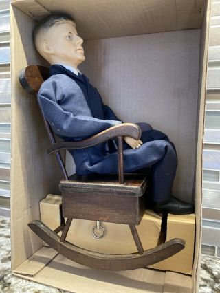 KAMAR JFK & Rocking Chair Music Box Vintage 1963 John Kennedy - Rare 4