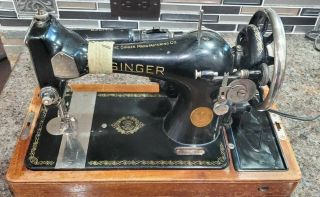 Vintage 1908 Singer Sewing Machine,  Case,  Lamp,  Model 27 D233543