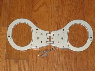 Rare American Handcuff Company A - 550 Aluminum Hinged Handcuffs Restraints