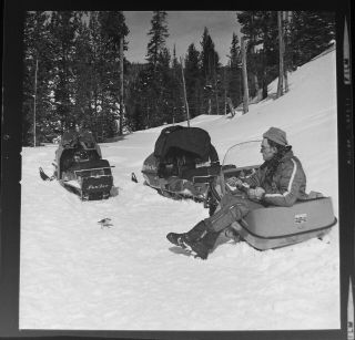 Vtg 1970s Photo Film Negative Yellowstone Park Sno - Jet Snowmobiles Film Crew 3