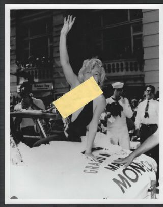 Marilyn Monroe 8x10 B&w Matte Finish Photo Grand Marshall Atlantic City