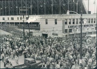 1955 Press Photo Crowd At Opening Game Municipal Stadium 1950s Kansas City