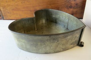 Lg Early Antique 10 " Tin Heart Cake Pan W Rolled Edges & Easy Open