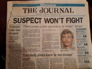 Jeffrey Dahmer Serial Killer Rape Murder Arrested July 24,  1991 Full Newspaper